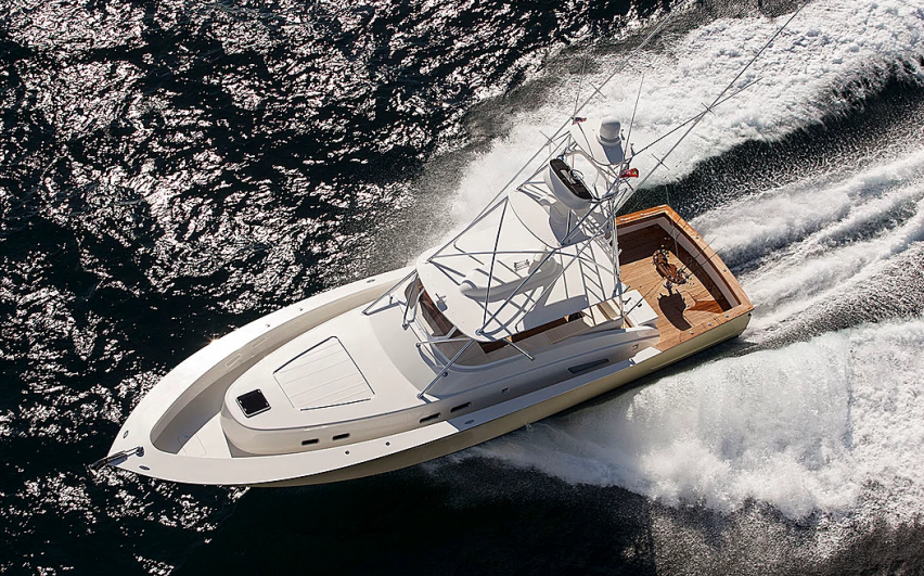 Walkaround and Express Boats MacGregor Yachts South Florida.