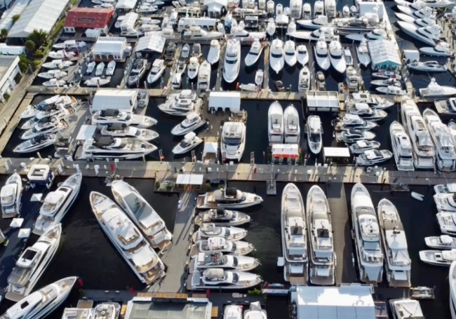 Fort_Lauderdale_International_Boat_Show_Macgregor_yachts (5)